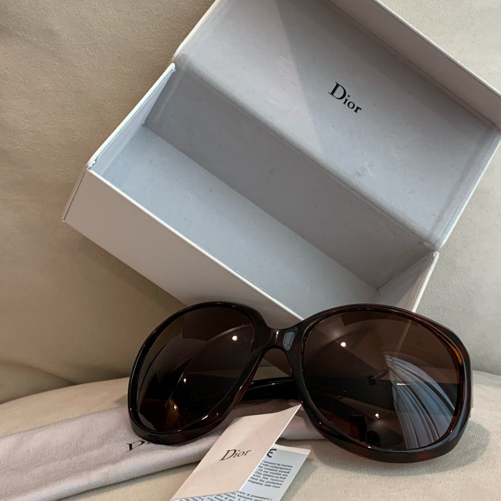 Christian Dior tortoise square frame sunglasses